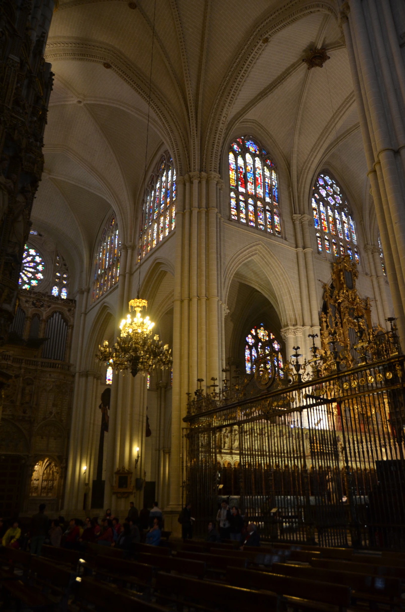 トレド大聖堂のステンドグラス