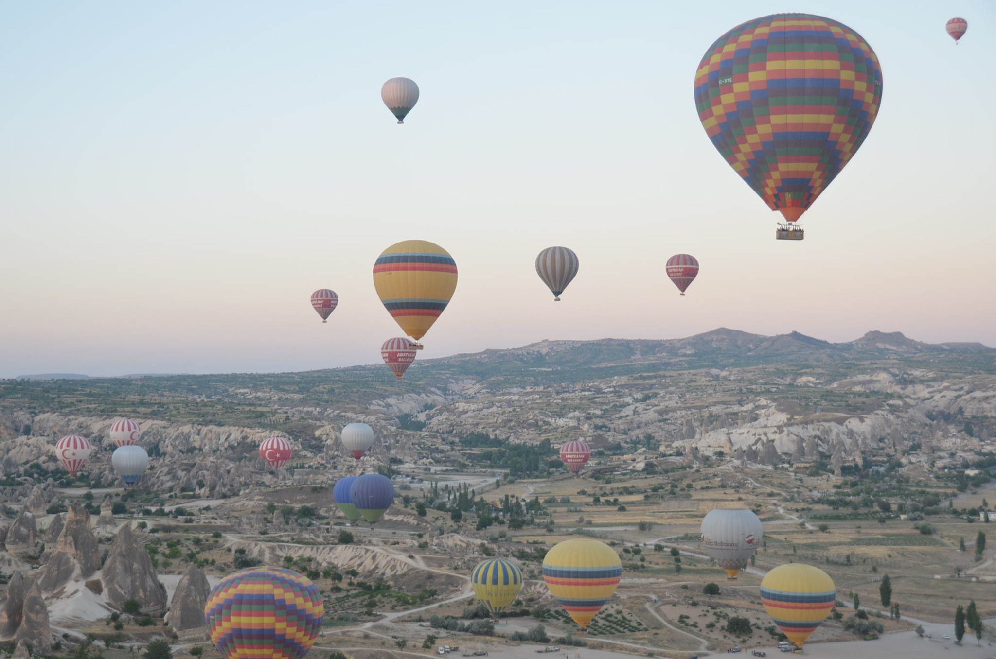 出発直後の無数の気球