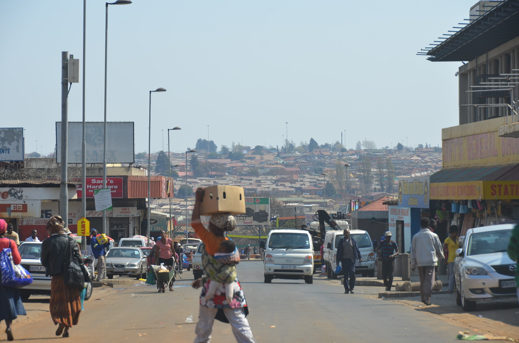 ソウェト。賑わっている