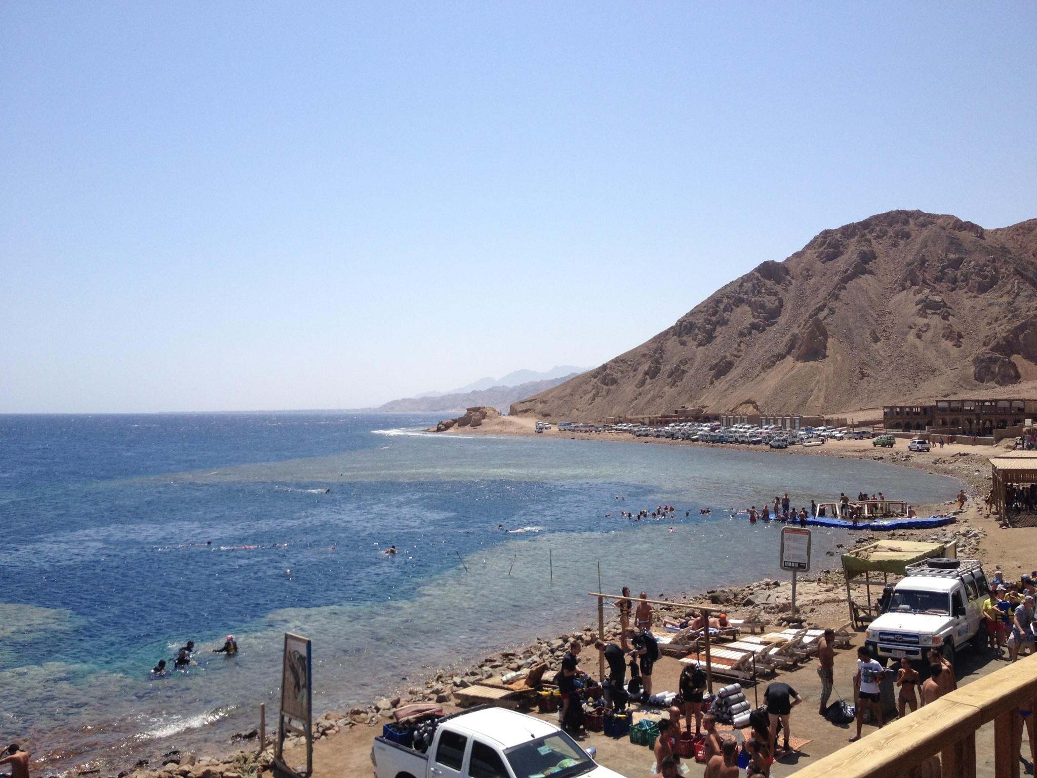 ダハブの名物ダイビングスポット、ブルーホール