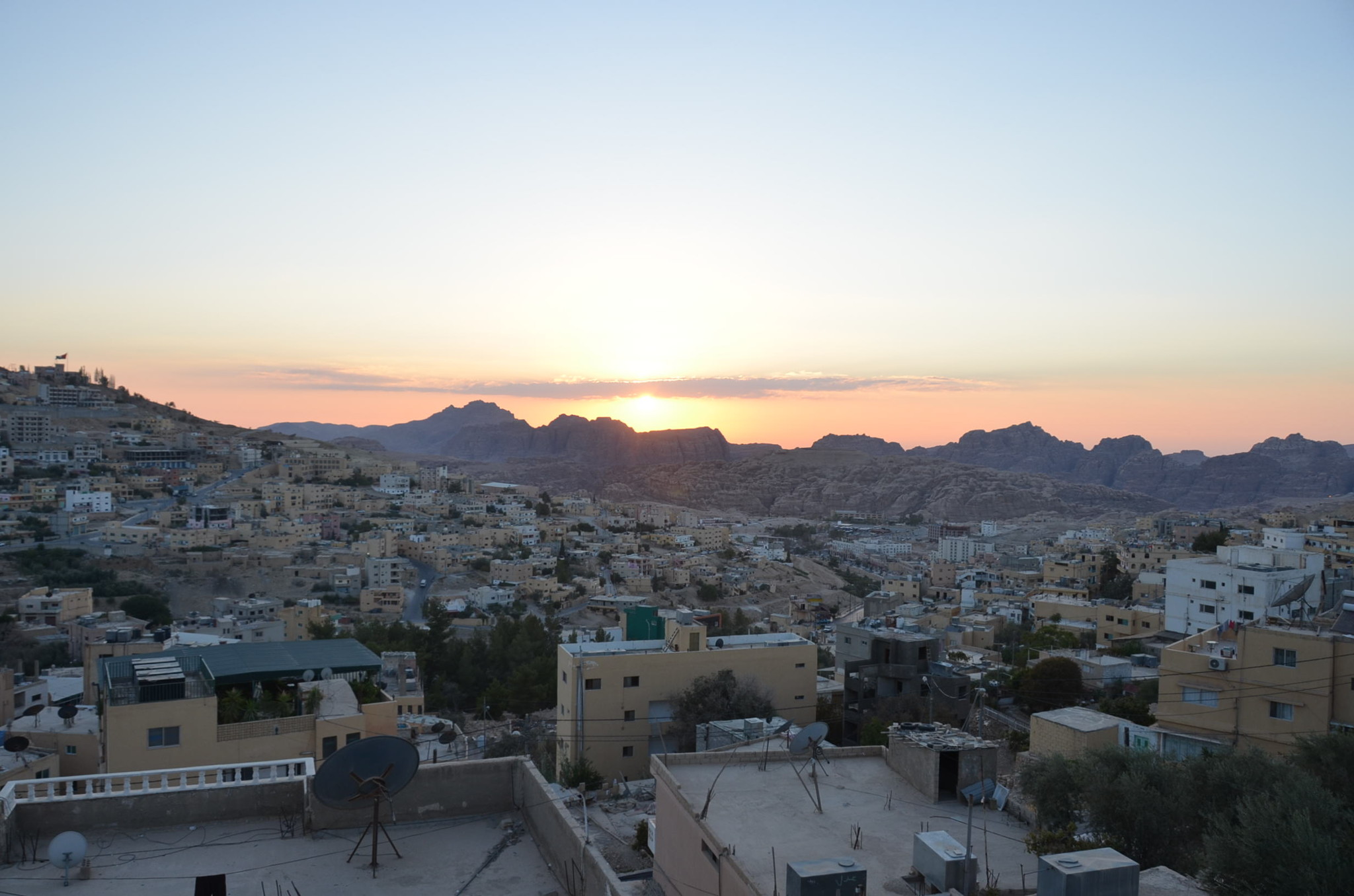 宿からは眺めがよく夕日が感動的に綺麗でした