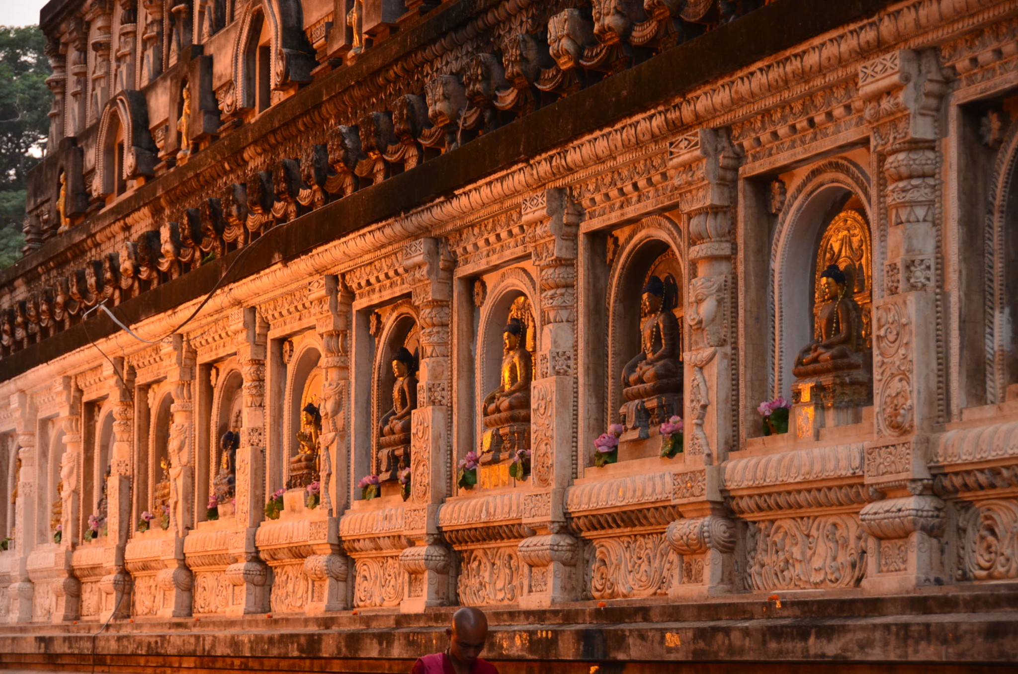 マハーボディー寺院。夕日に照らされて美しい