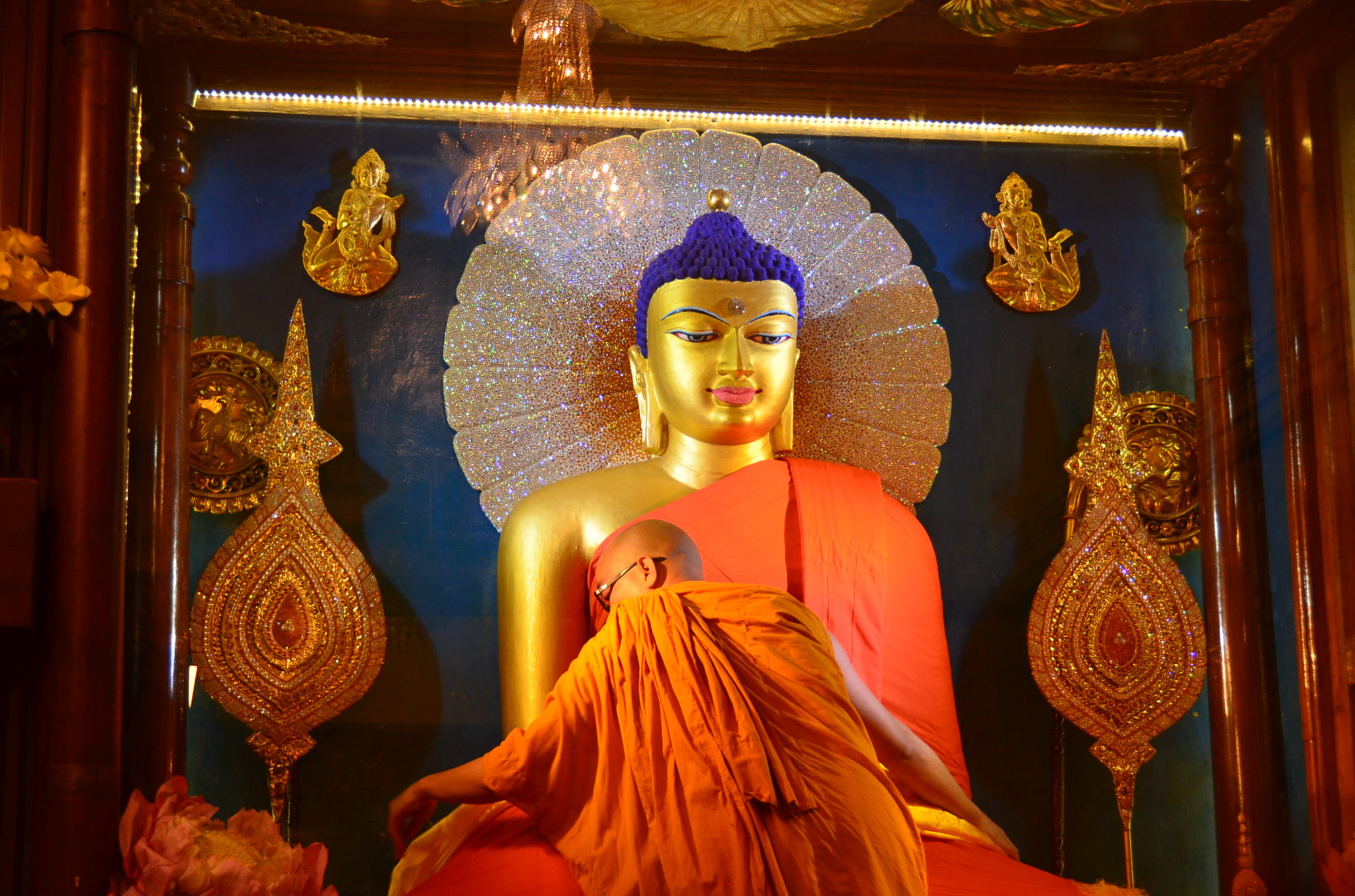 マハーボディー寺院のブッダ像