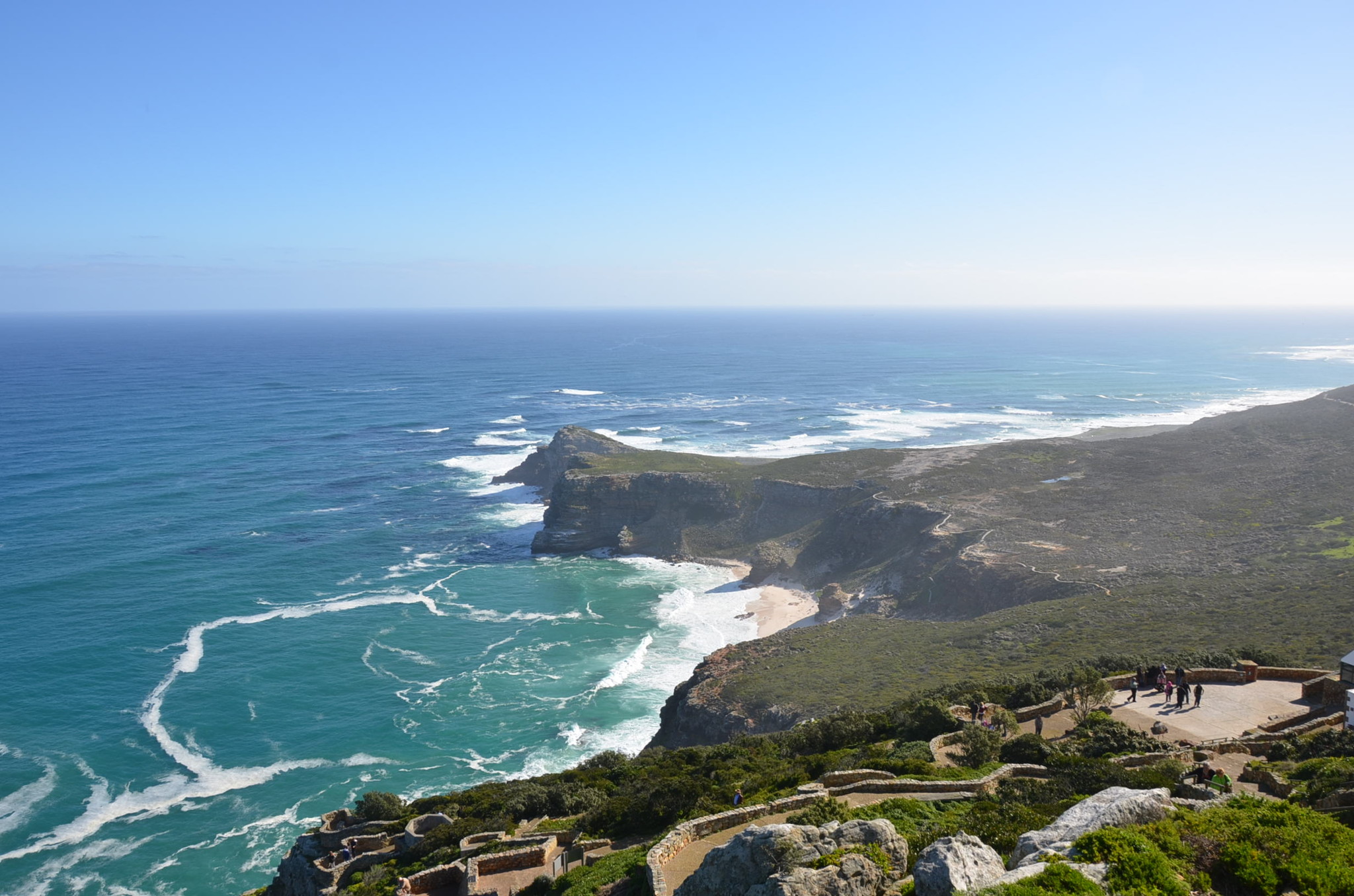 喜望峰をケープポイントから望む